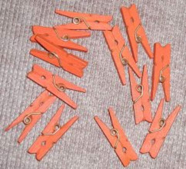 Dřevěné dekorativní kolíčky - 4,8 cm